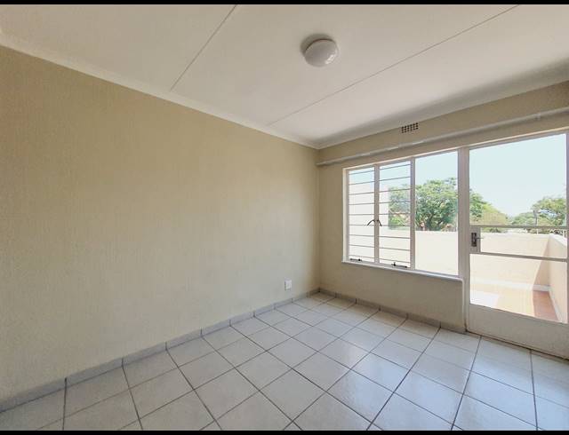 3 BEDROOM TOWNHOUSE RENTED IN HALFWAY GARDENS